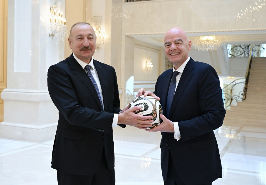 Сommemorative gifts from FIFA President to President Ilham Aliyev (PHOTO)