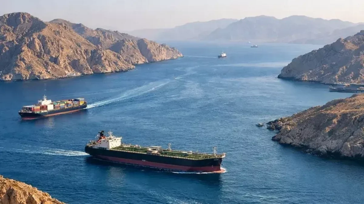Iran vows to block key oil route if US targets energy sites