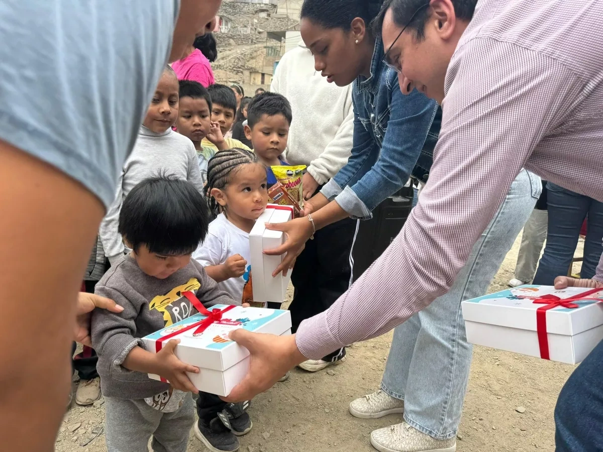 Azerbaijani embassy hosts charity event in Peru PHOTO