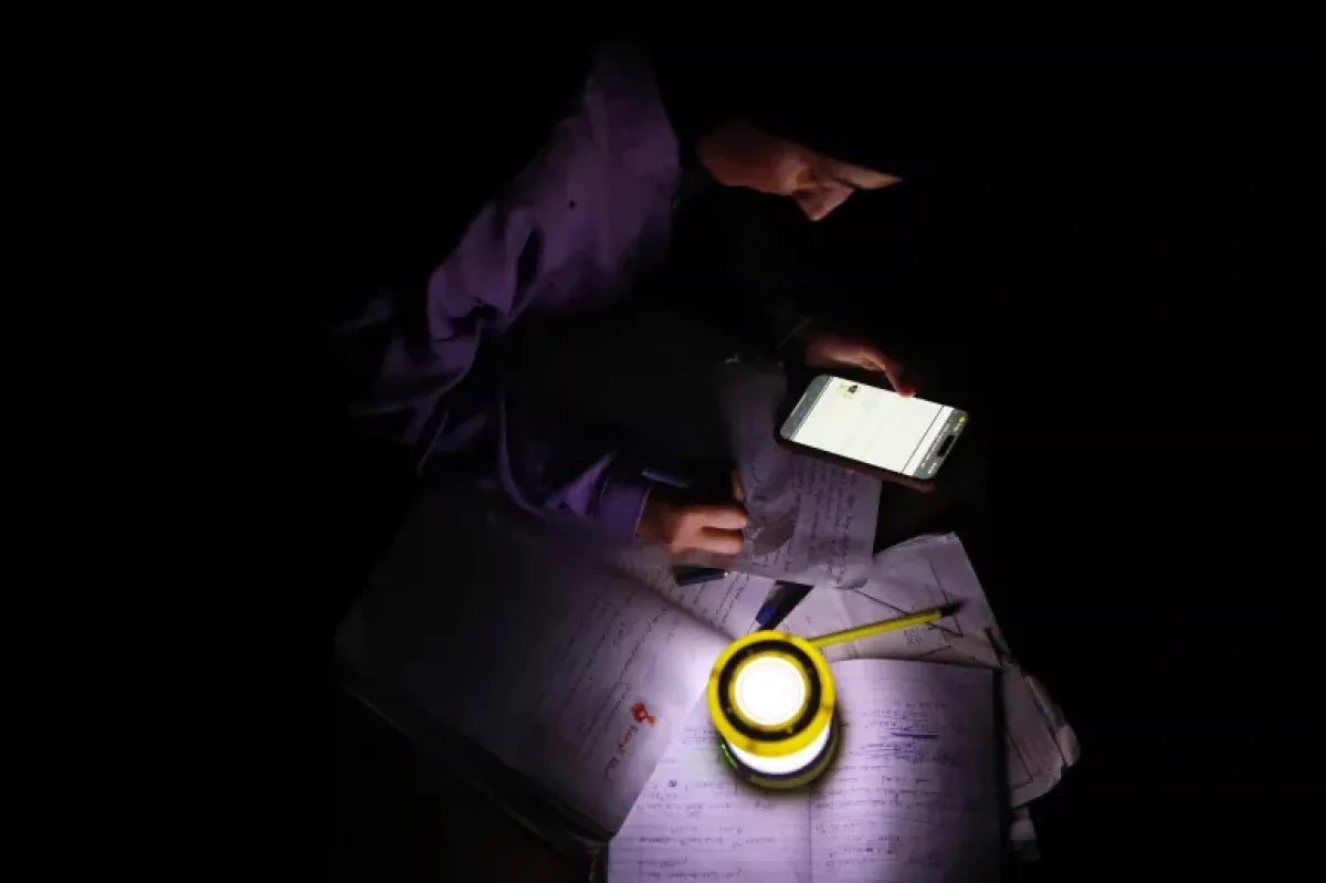 Studying by flashlight, dreaming beyond war: A Gaza teen's exam journey