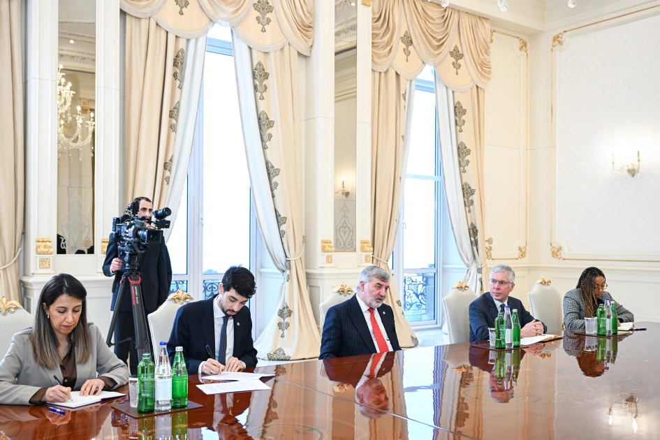 President Ilham Aliyev receives UK and Northern Ireland Trade Envoy to Azerbaijan (PHOTO)