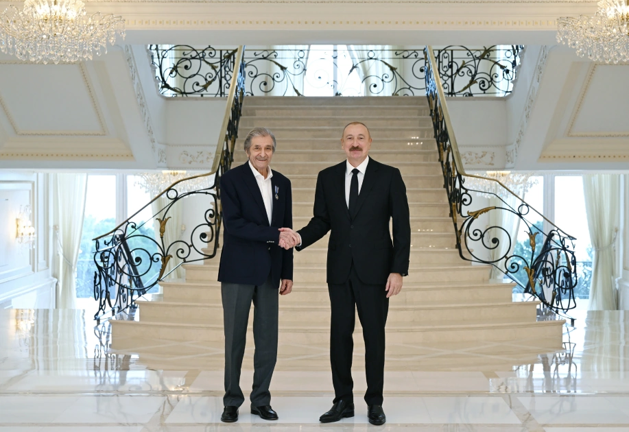 President Ilham Aliyev presents “Istiglal” Order to Farhad Khalilov
