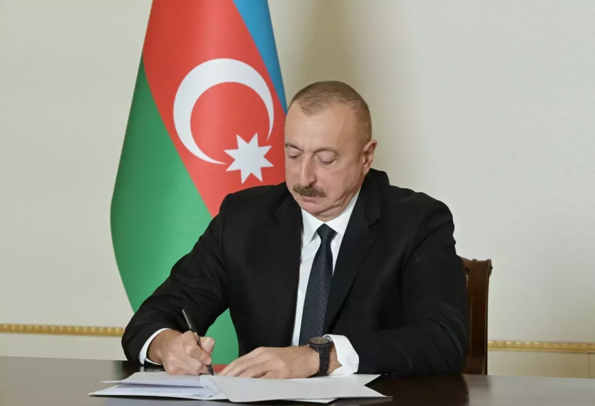 Azerbaijani president approves decree to modernize import, export processes