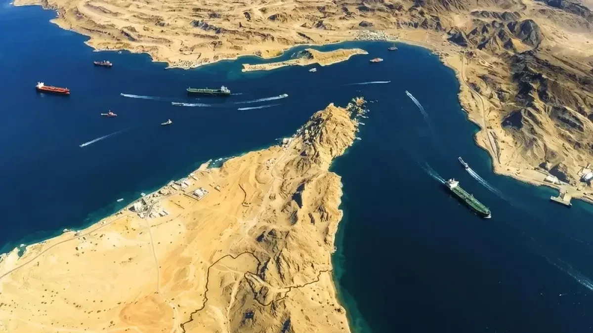 NYT: Iran, Oman near Strait of Hormuz shipping deal