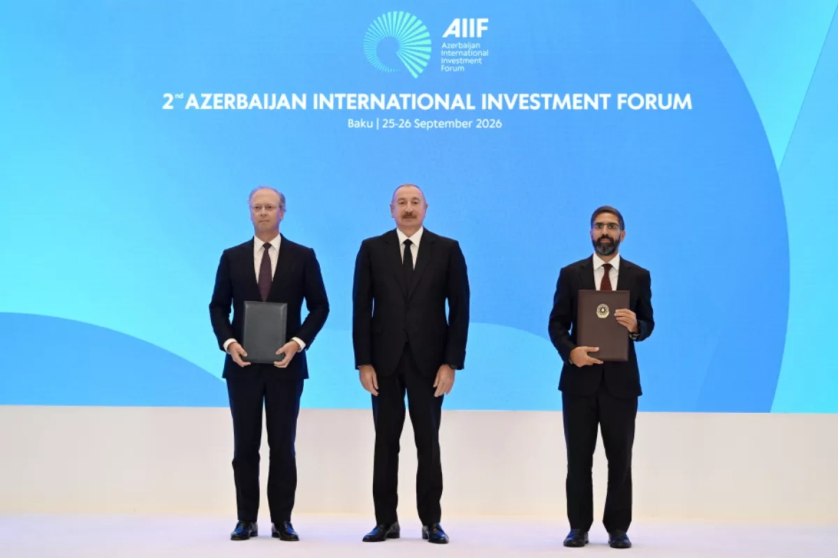Azerbaijan investment forum sees exchange of newly signed documents PHOTO