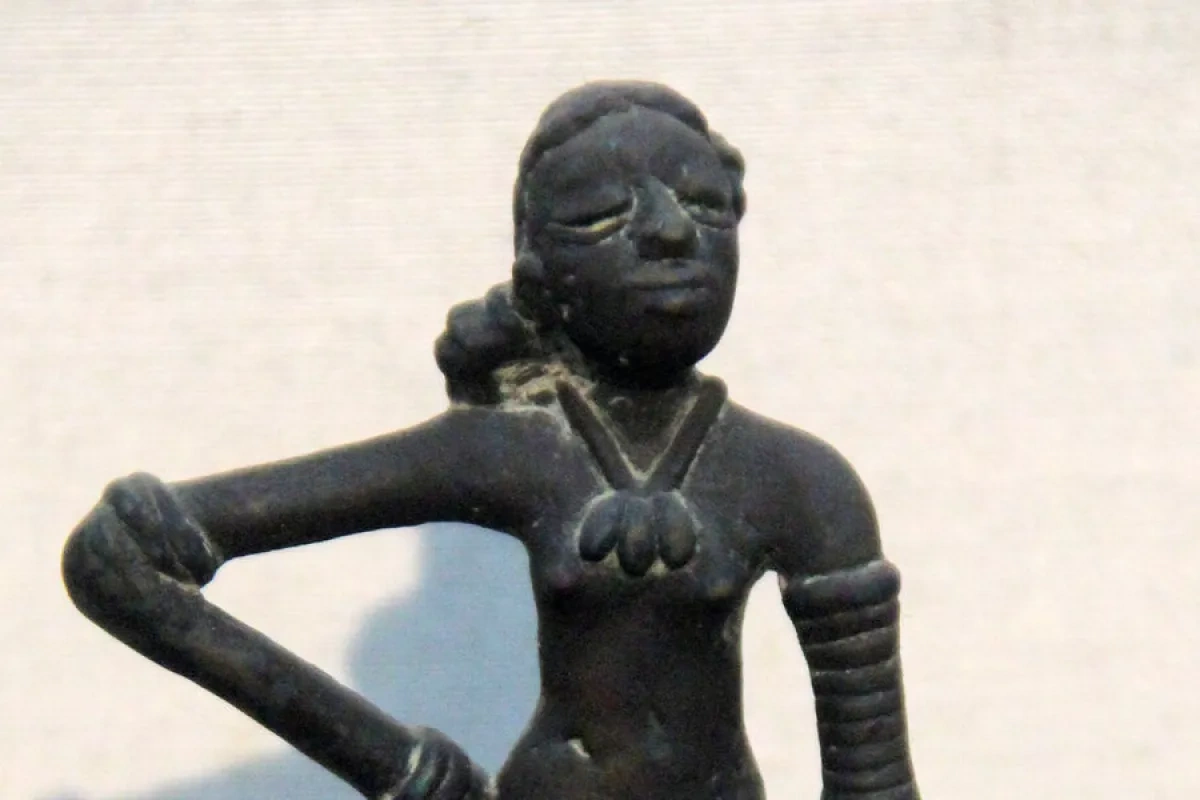 India faces controversy over censorship of ancient figurine