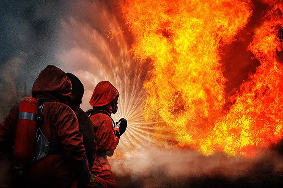 Yerevan plunges into darkness as fire hits power substation