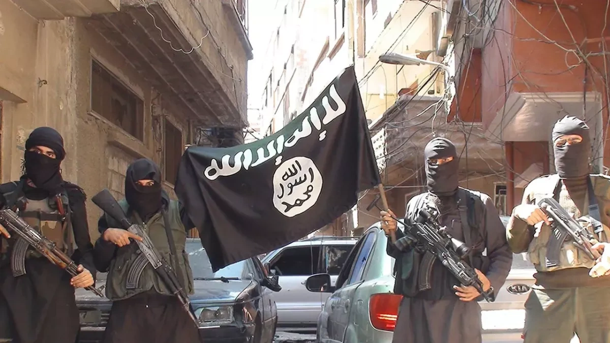 ISIS claims responsibility for attack on oil truck in Aleppo countryside