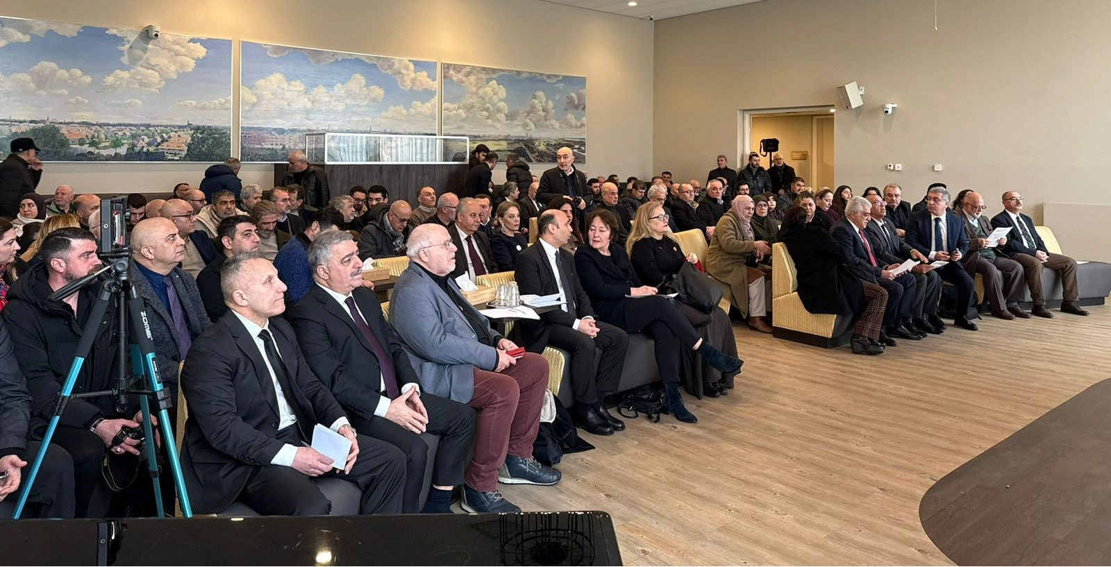 Netherlands' Hague honors memory of Khojaly genocide victims (PHOTO)