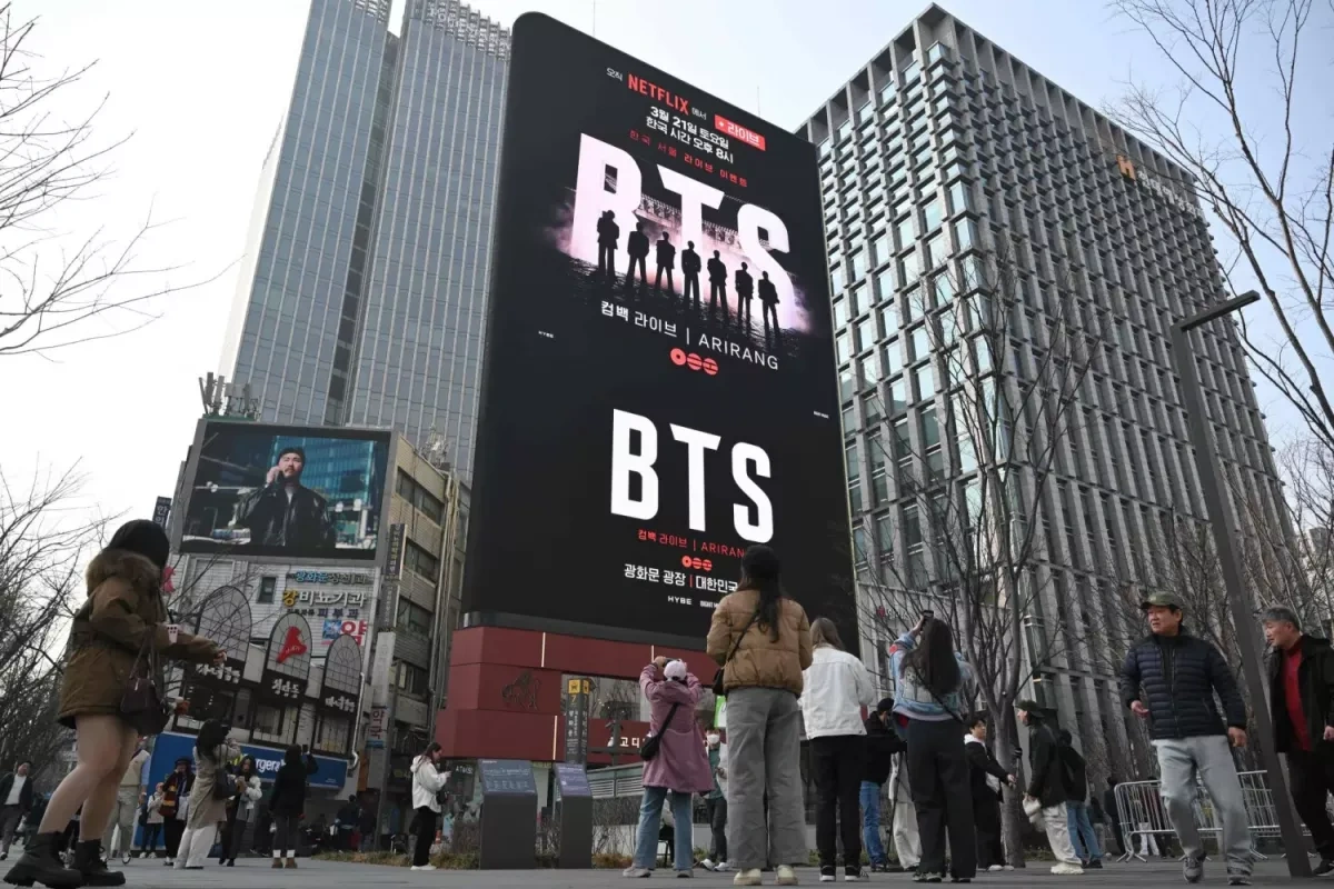Enormous K-pop comeback concert prompts Seoul to raise terror alert