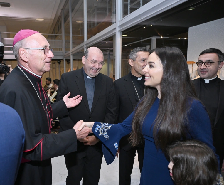 Leyla Aliyeva and Alena Aliyeva attend opening of exhibition of Azerbaijani carpets at Holy See (PHOTO)