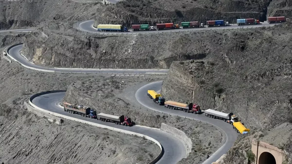 Truck crash in eastern Afghanistan kills 18, including 10 children PHOTO