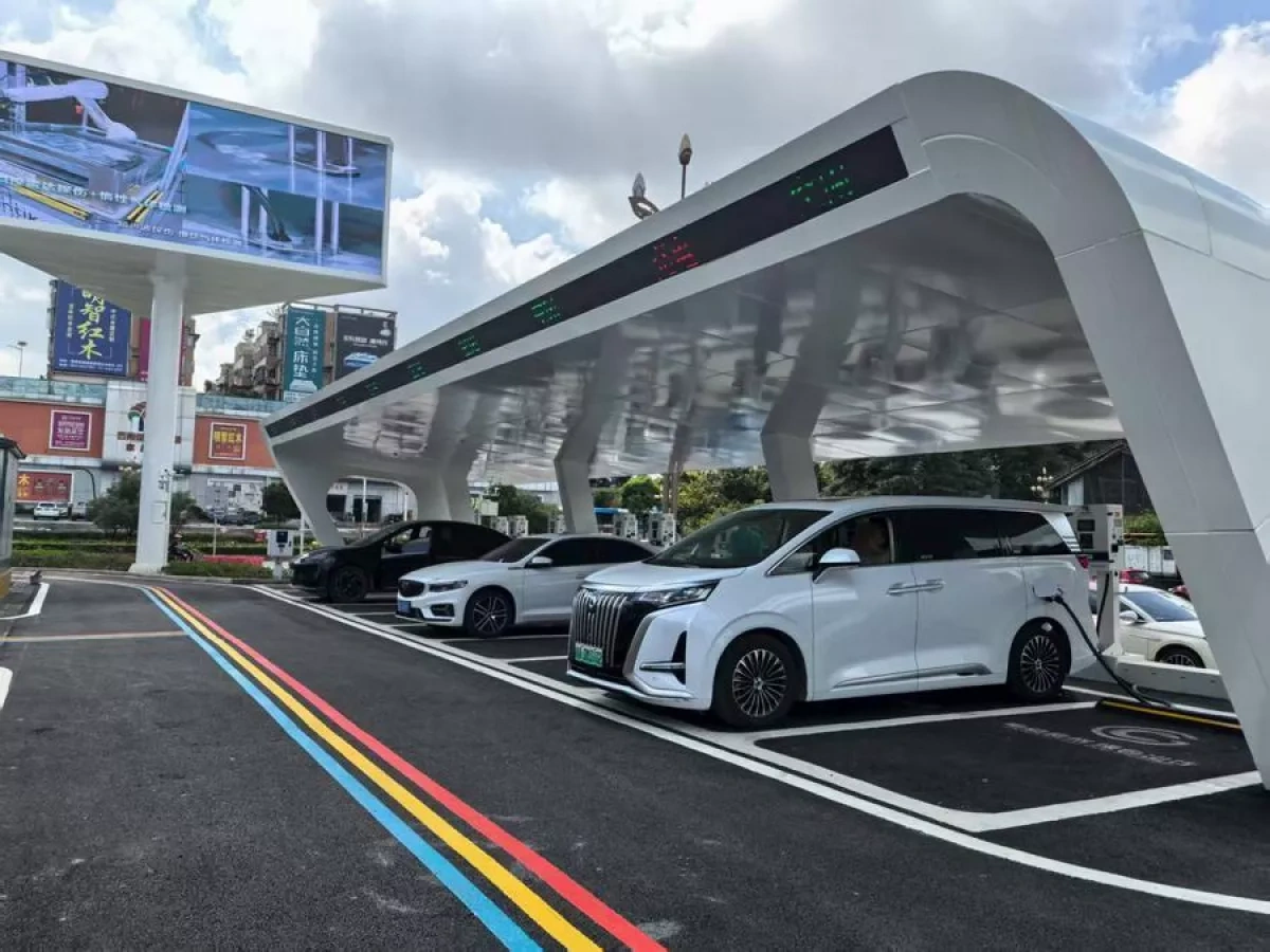 China unveils world’s largest, fastest-growing EV network