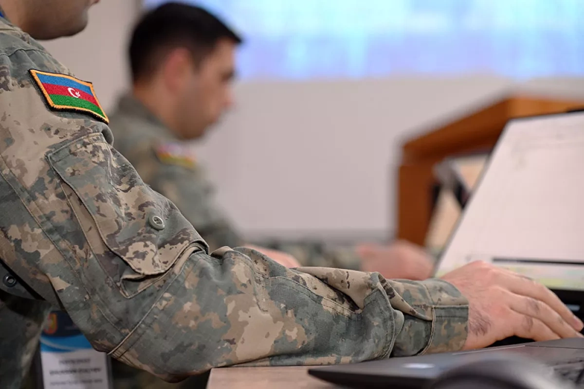 Azerbaijani, UK servicemen take part in joint cybersecurity drill Photo