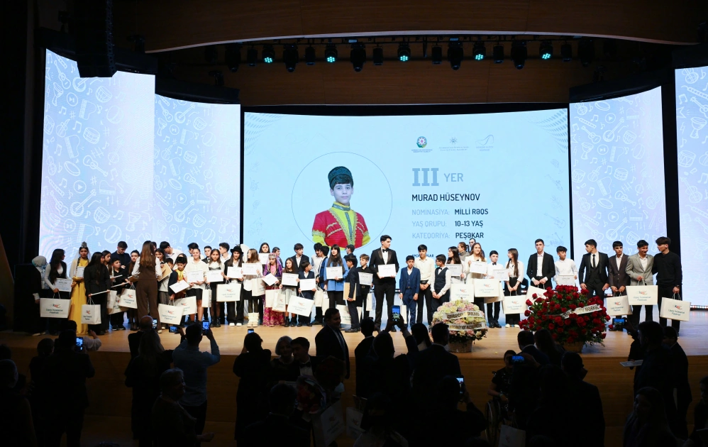 Heydar Aliyev Foundation VP Leyla Aliyeva and Alena Aliyeva attend awarding ceremony of Children’s Art Contest (PHOTO)