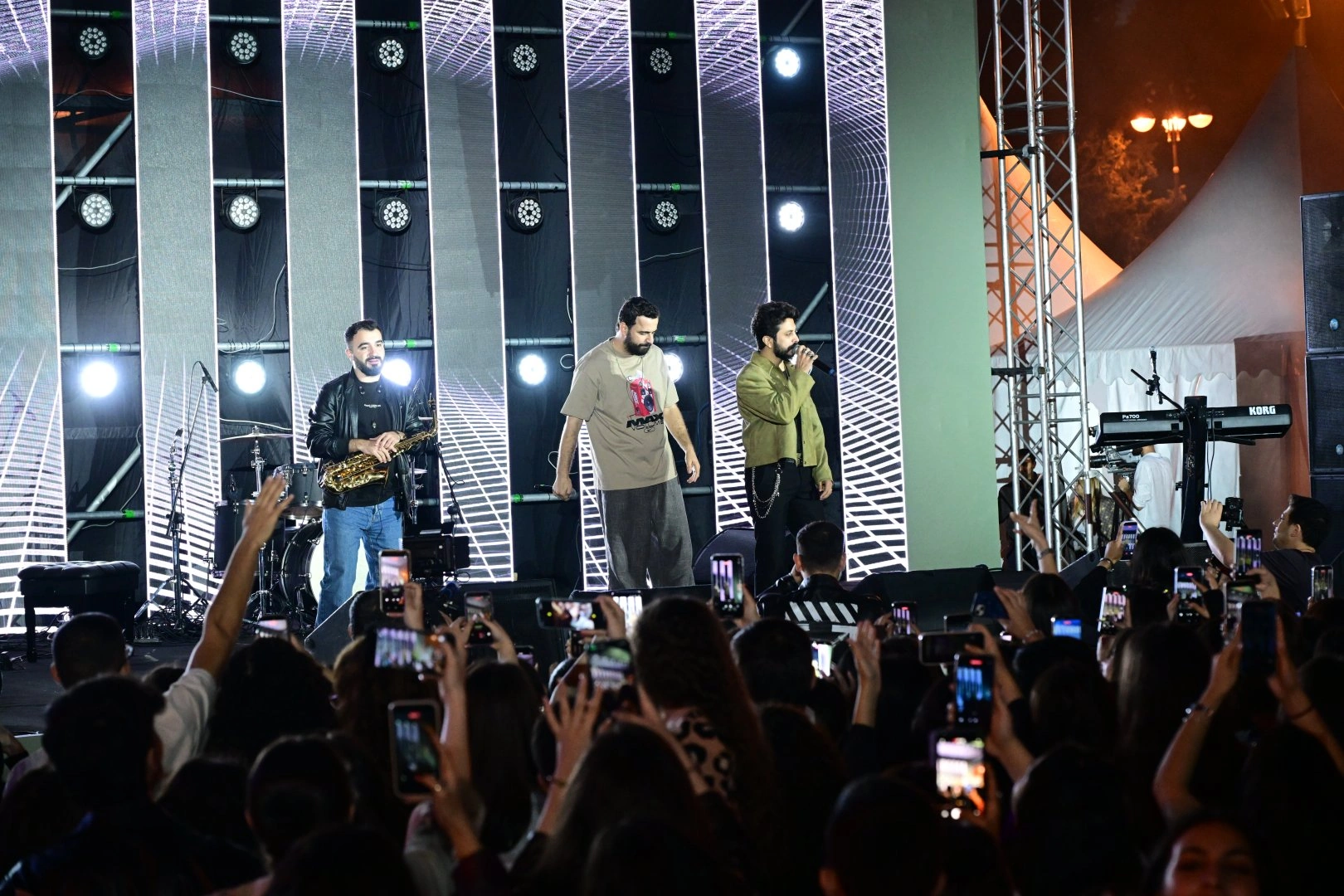 Pop stars take stage at Baku Olive Festival (PHOTO)