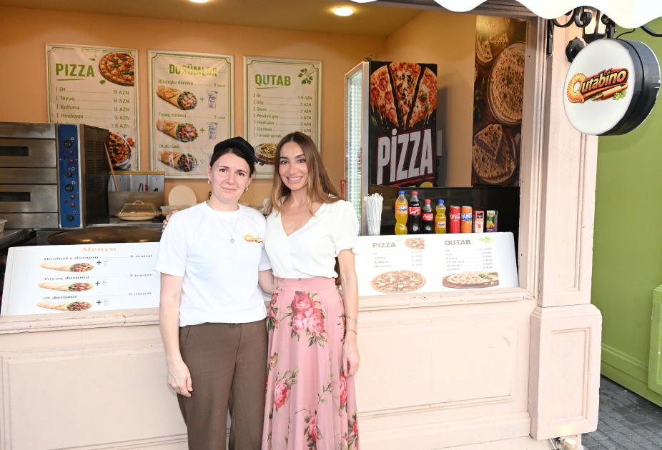 Leyla Aliyeva and Arzu Aliyeva visit "CandyFest" summer festival and watch "Magic Pearl" water circus show (PHOTO)
