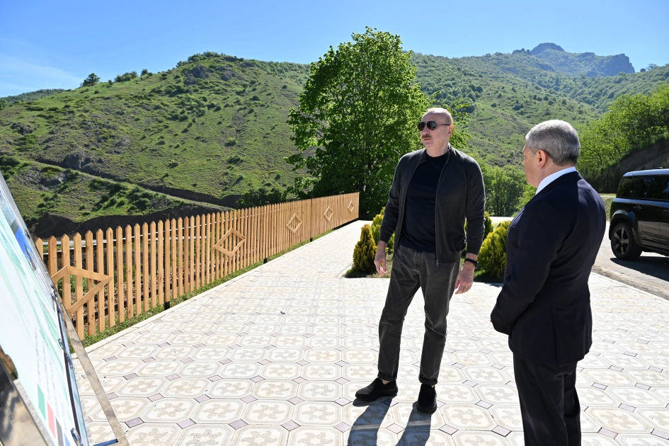 President Ilham Aliyev inspects reconstruction progress in Boyuk Galaderesi village of Shusha district, meets with residents (PHOTO)