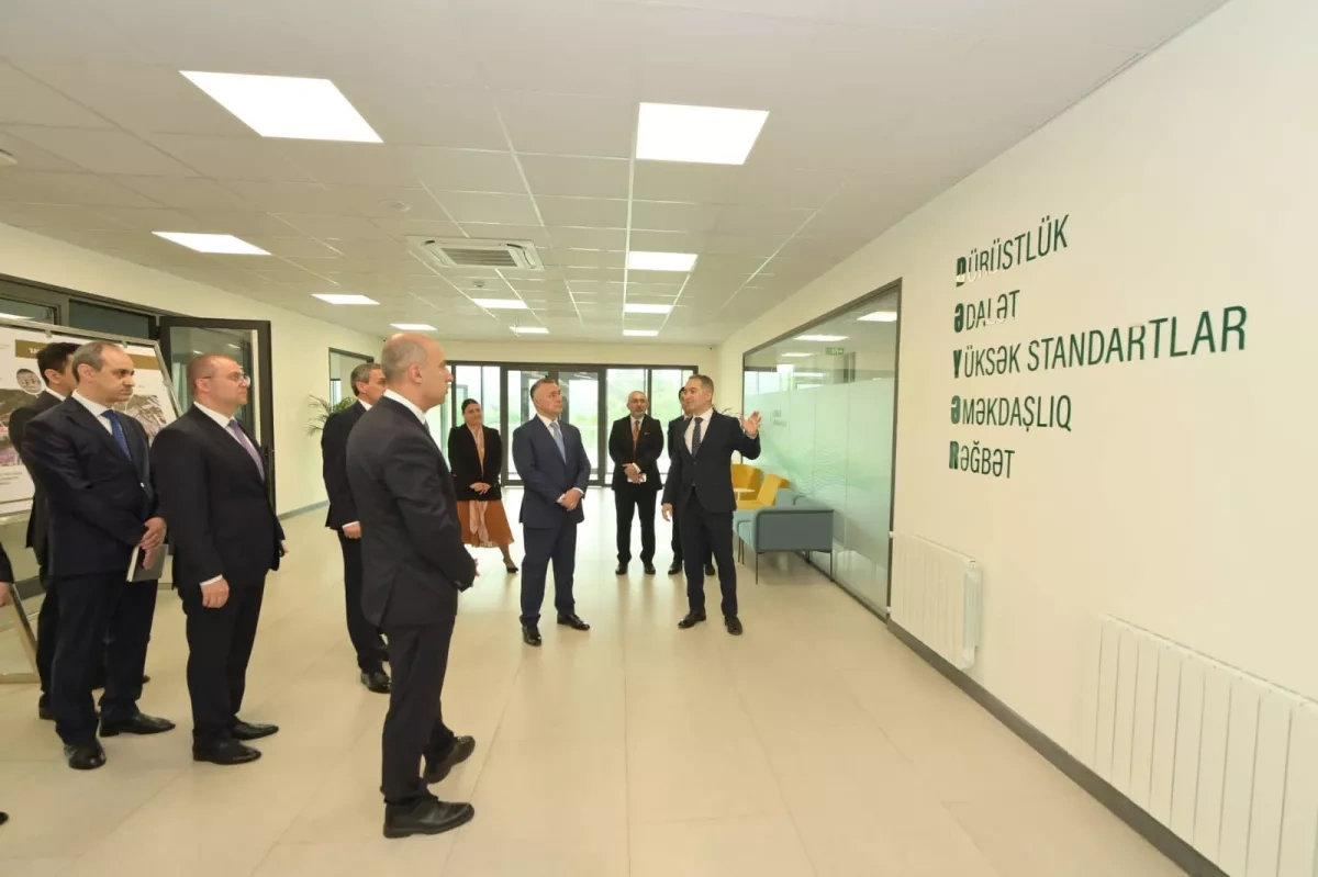 Azerbaijani ministers visit Karabakh University Clinic PHOTO