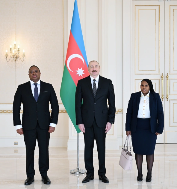President Ilham Aliyev receives newly appointed ambassador of Eswatini to Azerbaijan (PHOTO)