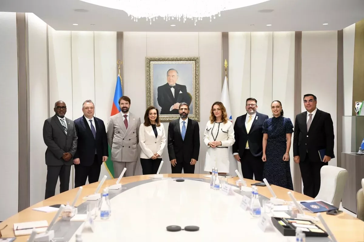 SOCAR, George Washington University review progress on cooperation programs PHOTO