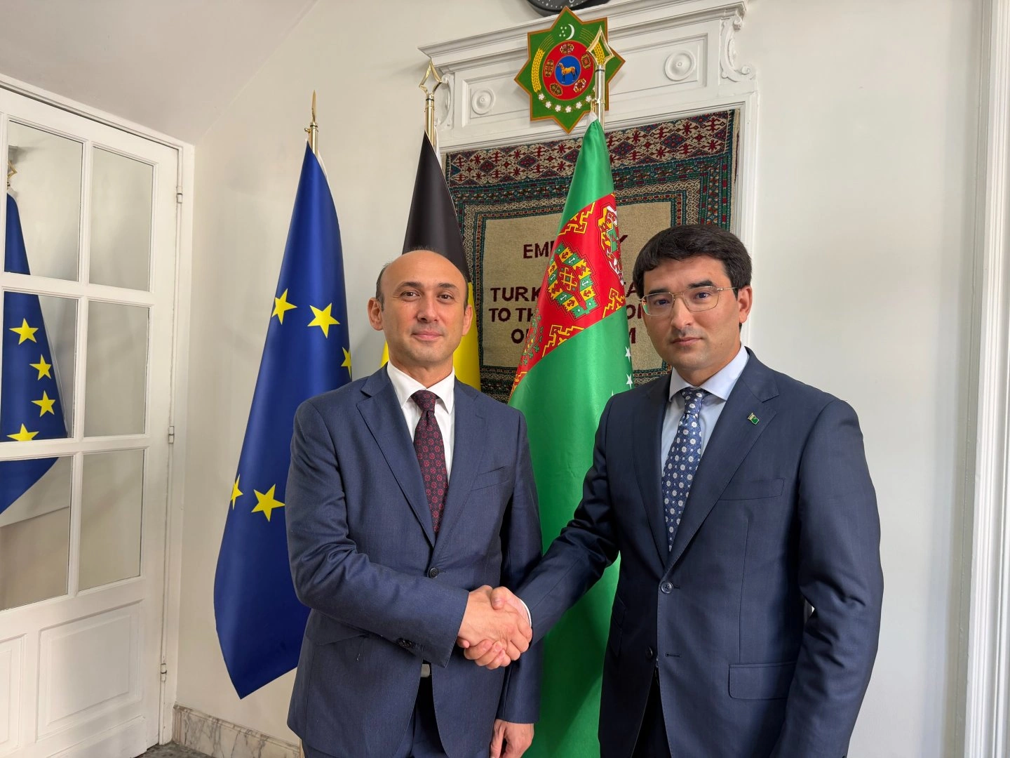 Turkmenistan, Azerbaijan discuss transport links between Europe and Asia