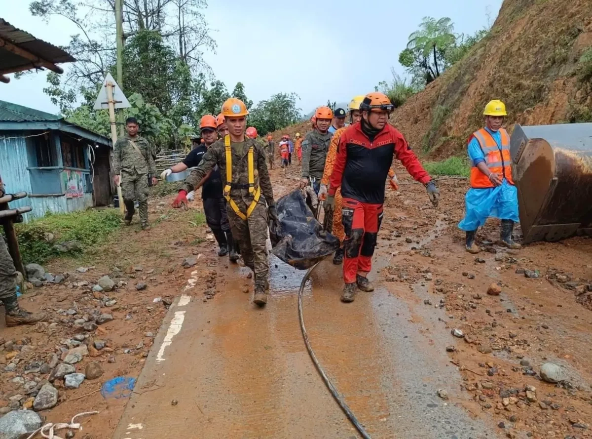 Landslide kills 10 in southern Philippines after heavy rain