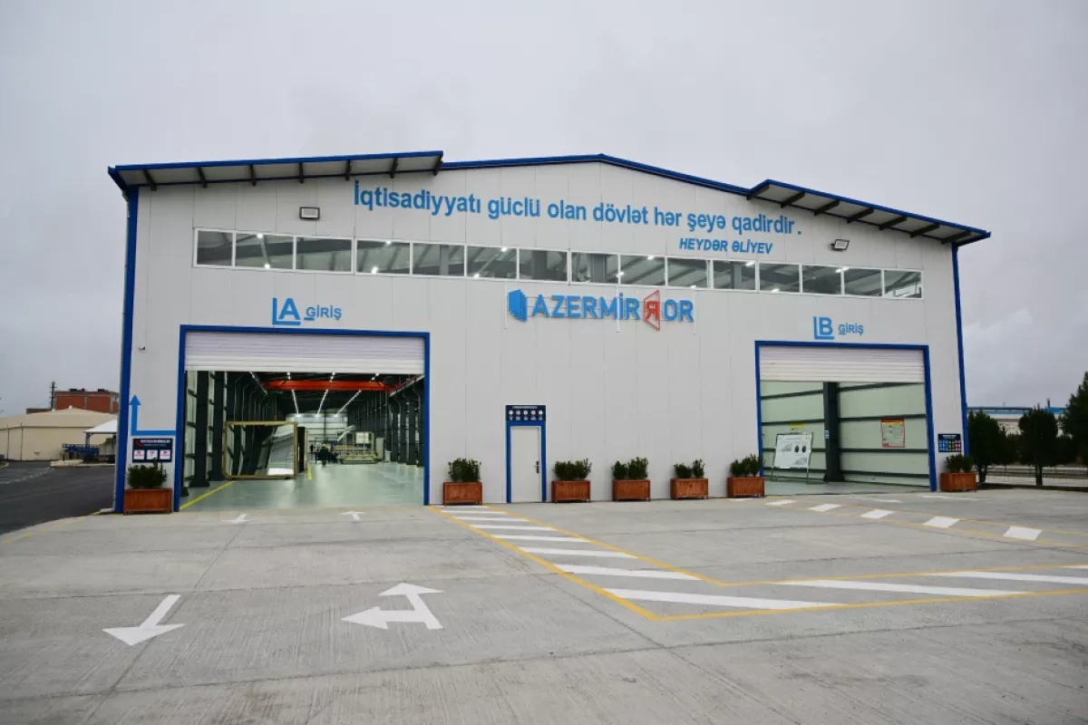 President Ilham Aliyev inaugurates “Azermirror” plant in Sumgayit Industrial Park Photo