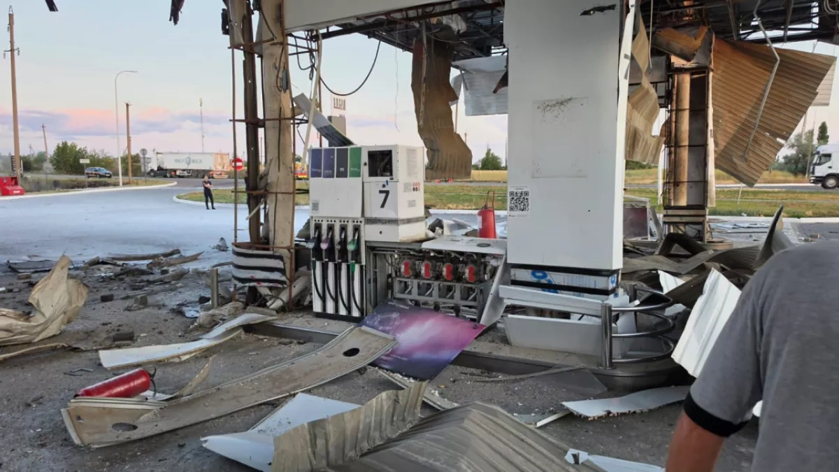 Kyiv takes brunt of overnight Russian attack as SOCAR station damaged PHOTO / VIDEO