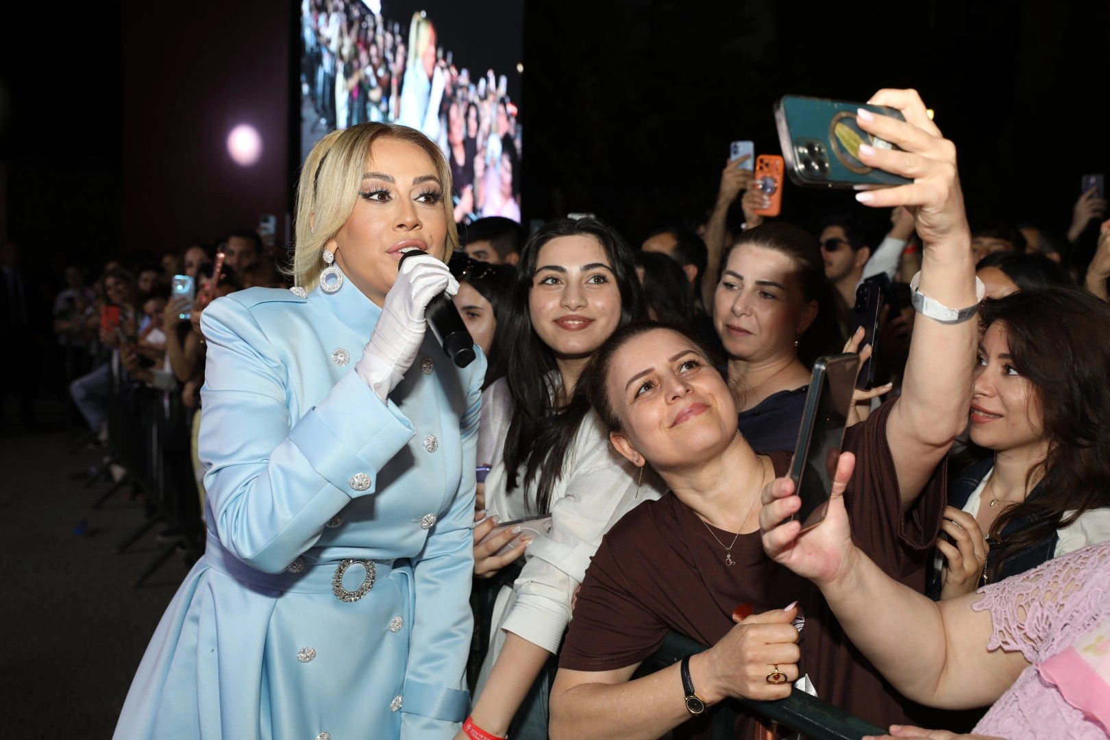 First day of Shamakhi Grape and Wine Festival continues with concert program (PHOTO/VIDEO)