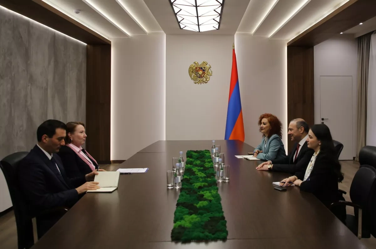 Armenia security chief meets new EU monitoring mission head