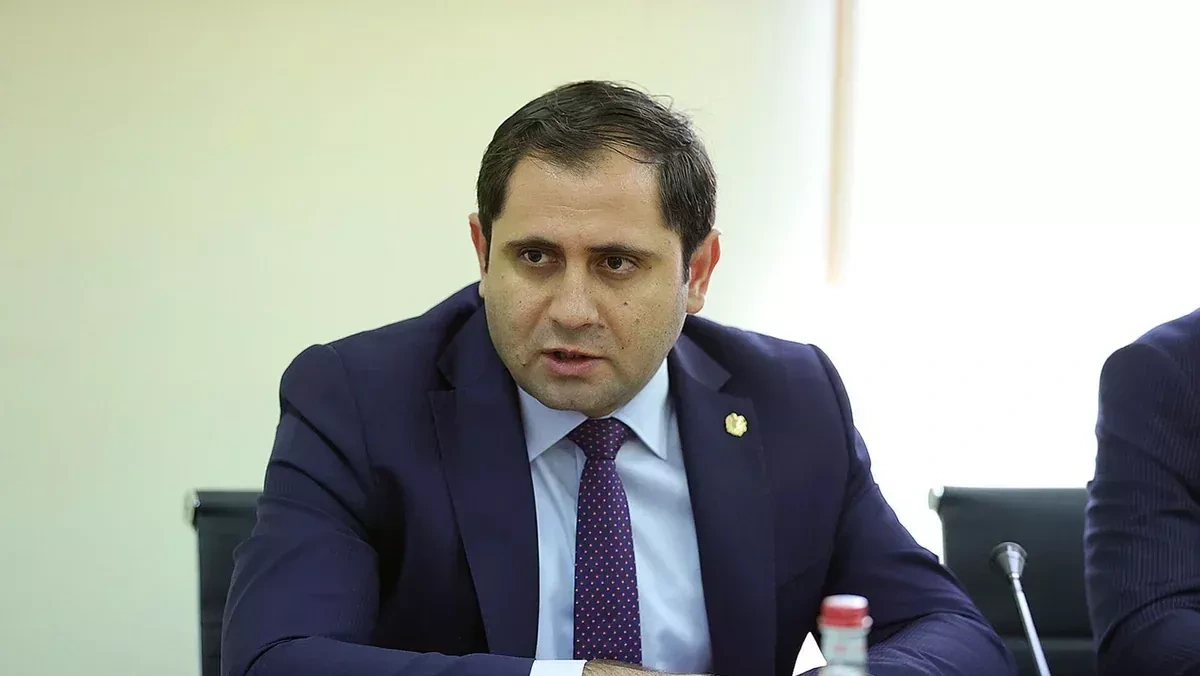 Armenian defence chief warns opposition victory could lead to war