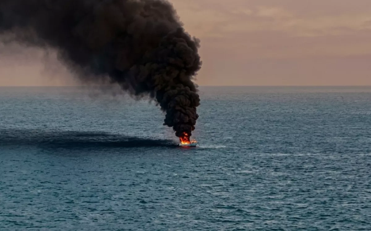 Oil tanker struck by unknown projectile off Oman, UK maritime agency says