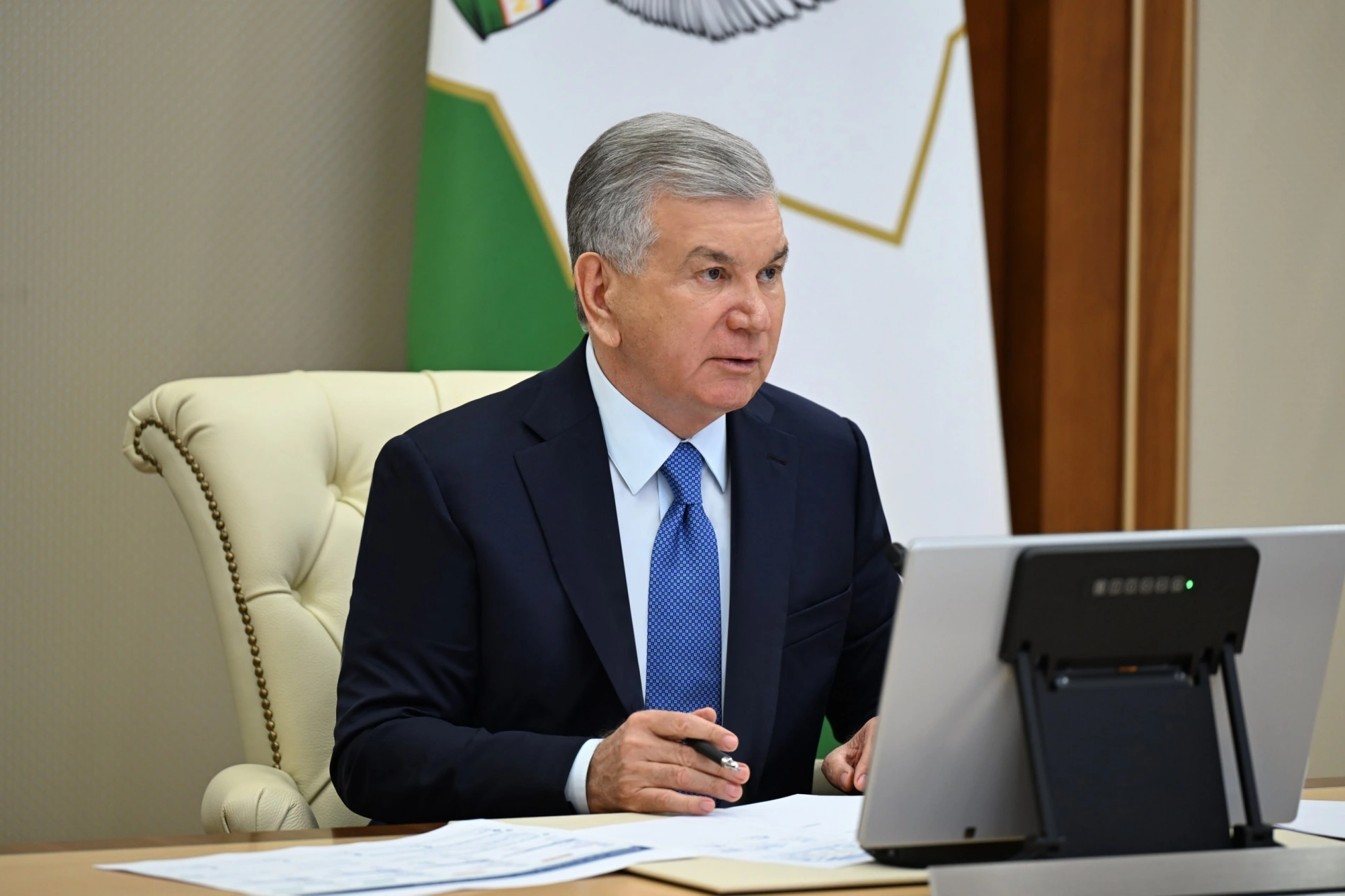President Mirziyoyev orders measures to stabilize Uzbekistan's oil and gas market