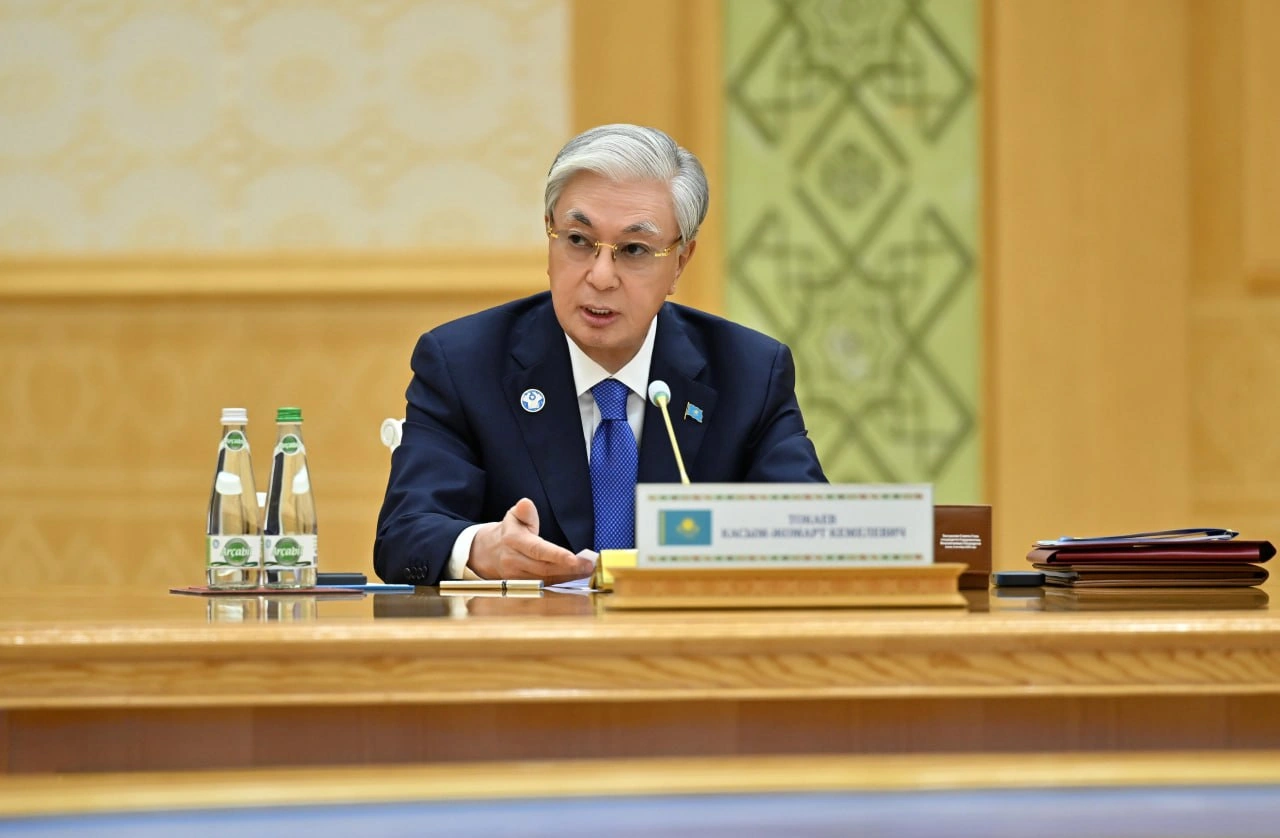 Tokayev warns of economic risks from Caspian Sea ecological crisis