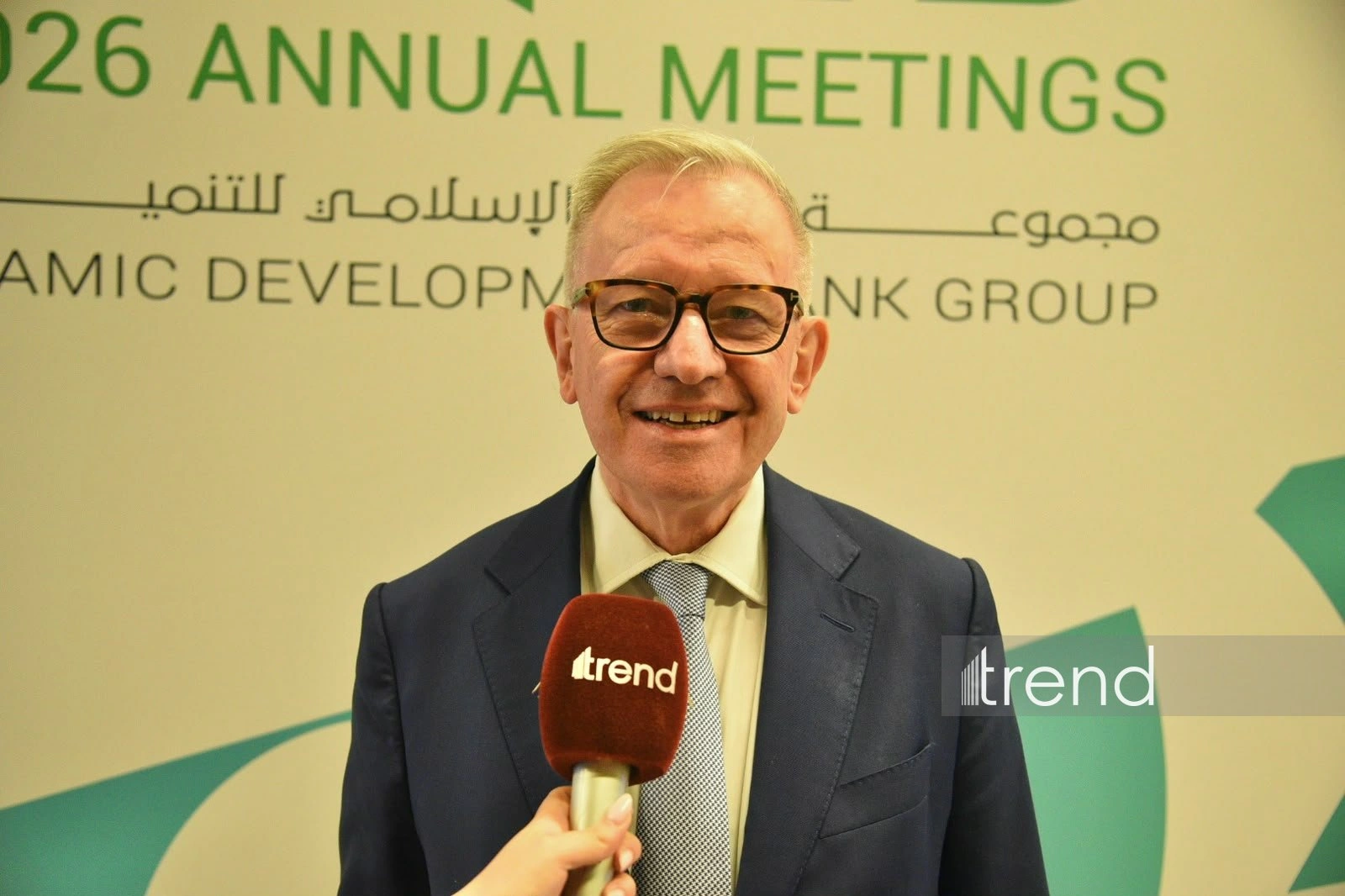 AIIB eyes co-op with Azerbaijan in creating green energy hub (Interview)