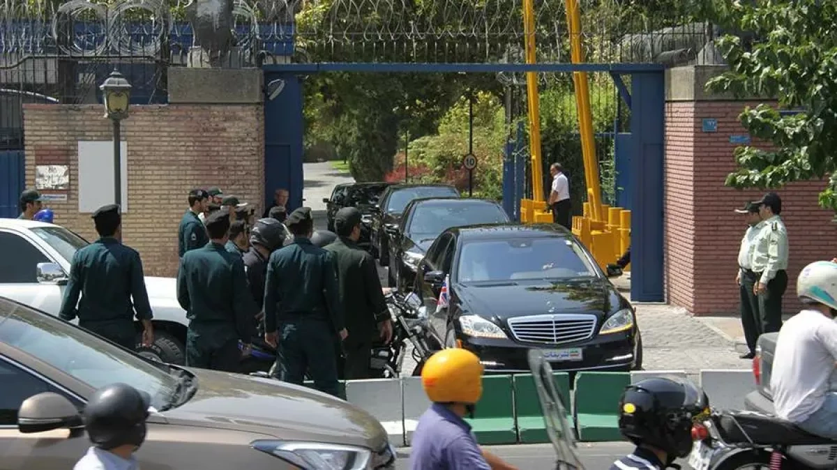 Britain pulls diplomats amid renewed strikes on Iran
