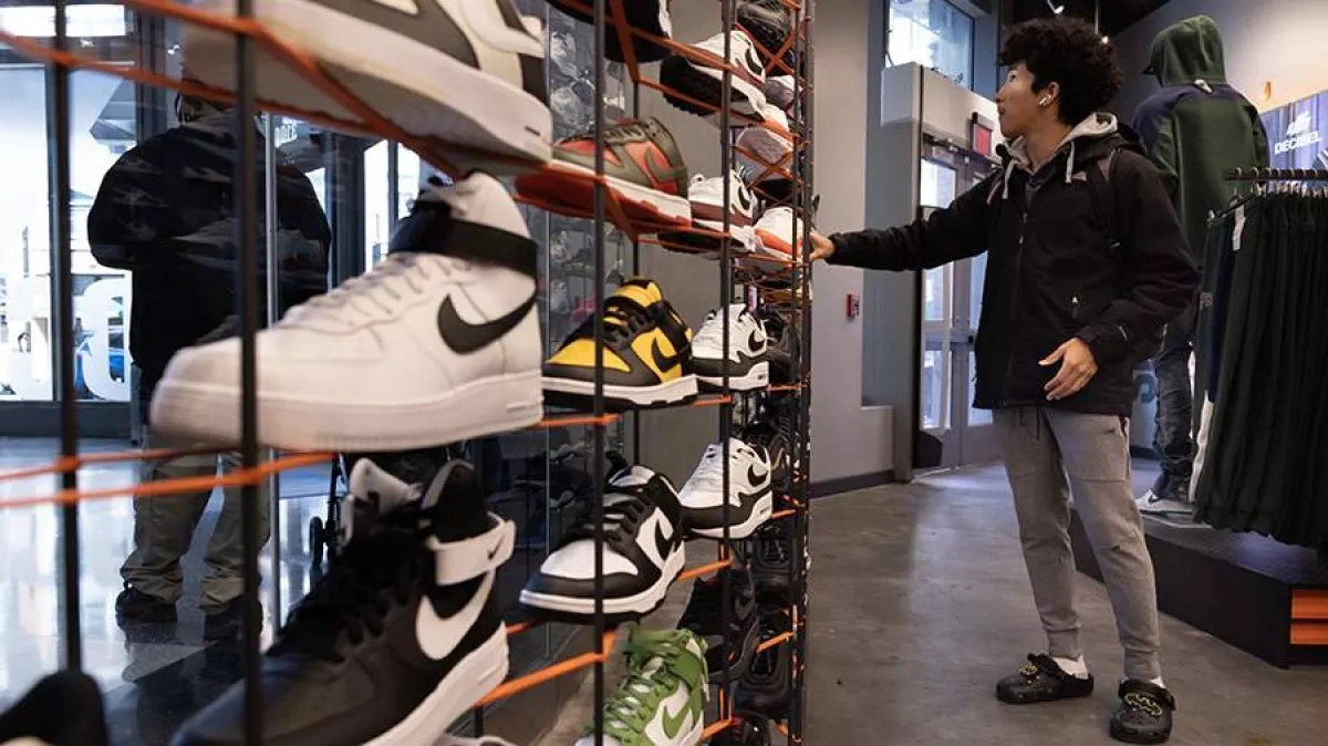 Nike faces backlash over “Walkers Tolerated” sign in Boston store