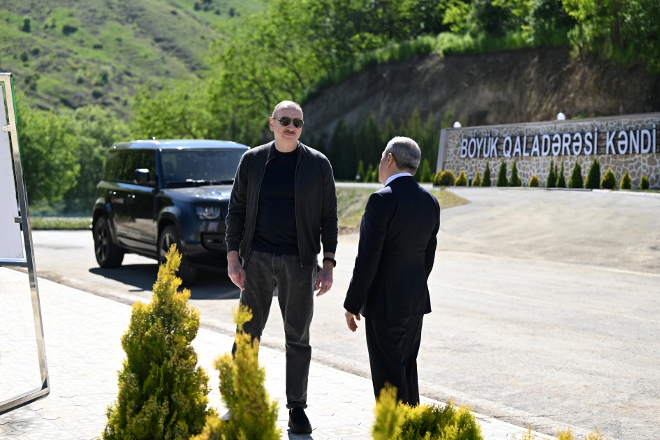 President Ilham Aliyev inspects reconstruction progress in Boyuk Galaderesi village of Shusha district, meets with residents (PHOTO)
