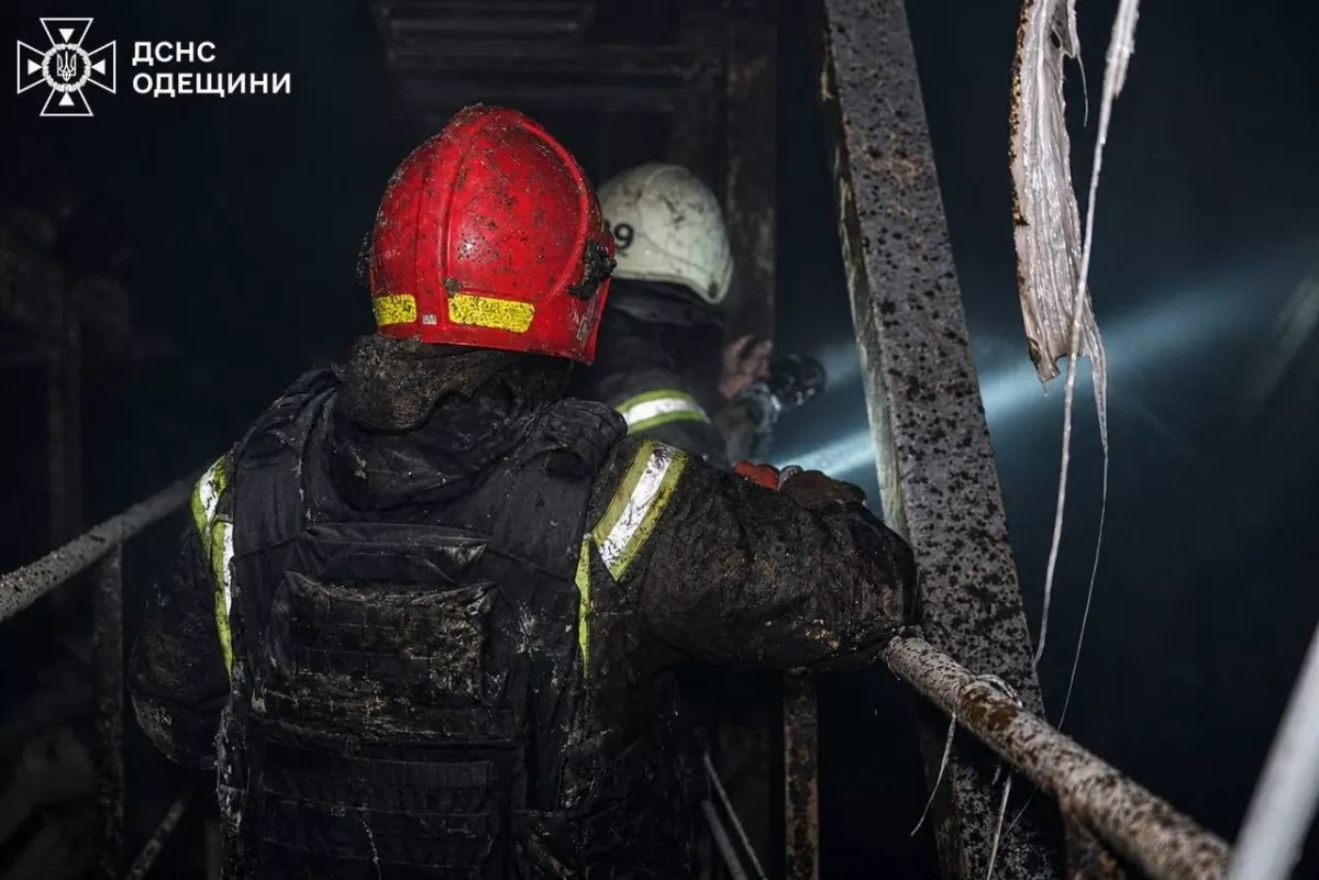 Blasts trigger major fire at industrial facility in Kyiv region PHOTO