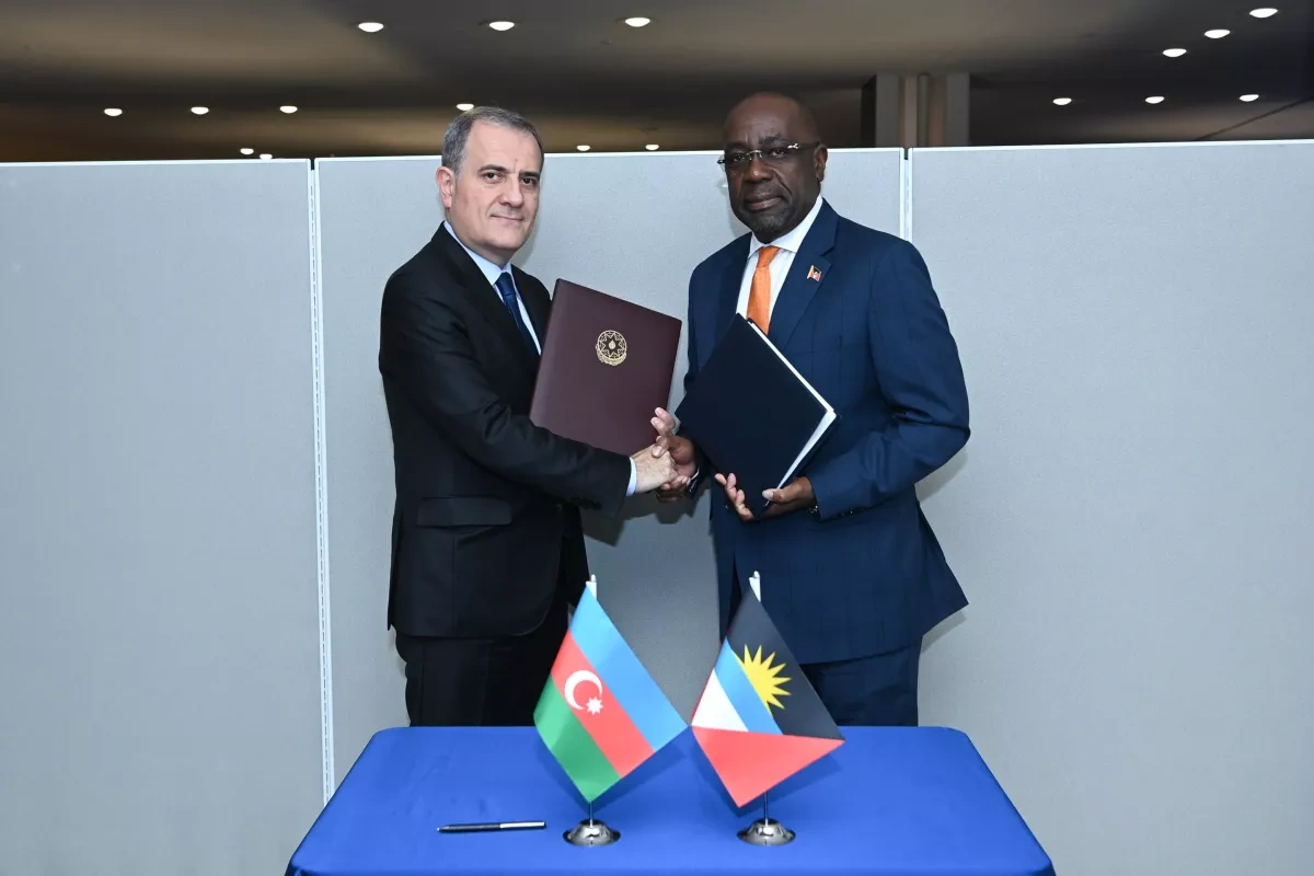 Azerbaijan expands visa-free travel ties with Caribbean, West African states PHOTO