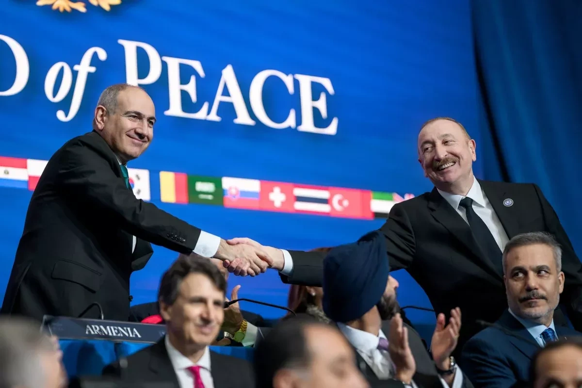 White House shares photo of Aliyev, Pashinyan shaking hands