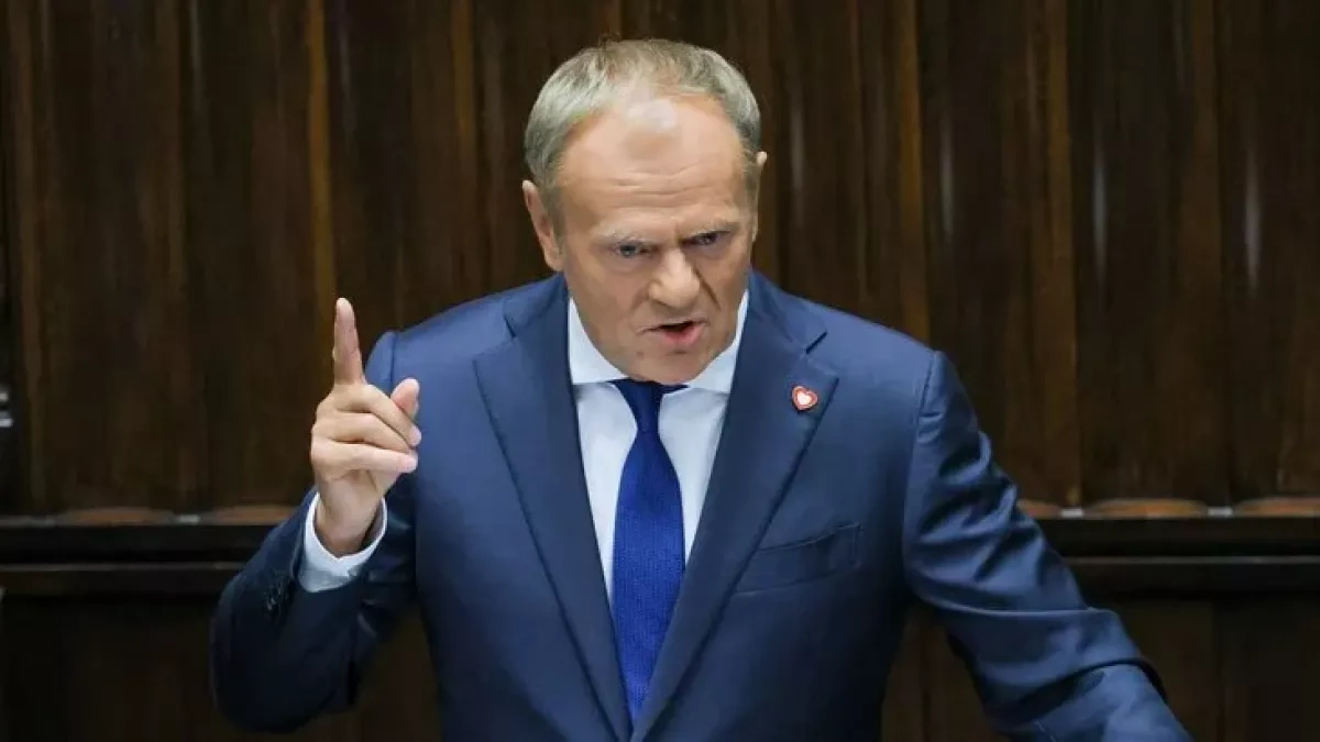 Poland urges citizens to evacuate Iran over escalating military threats