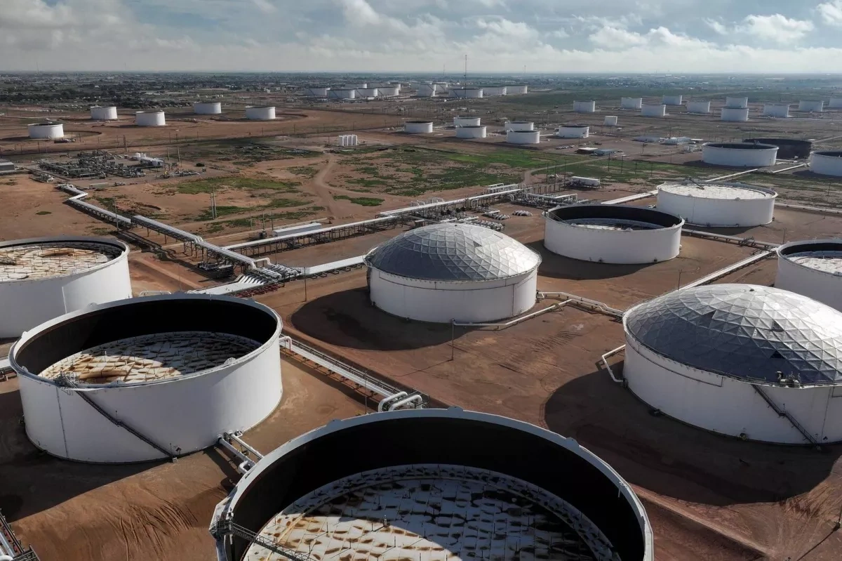 Oil prices dropped sharply, as Brent crude fell by nearly $6 per barrel