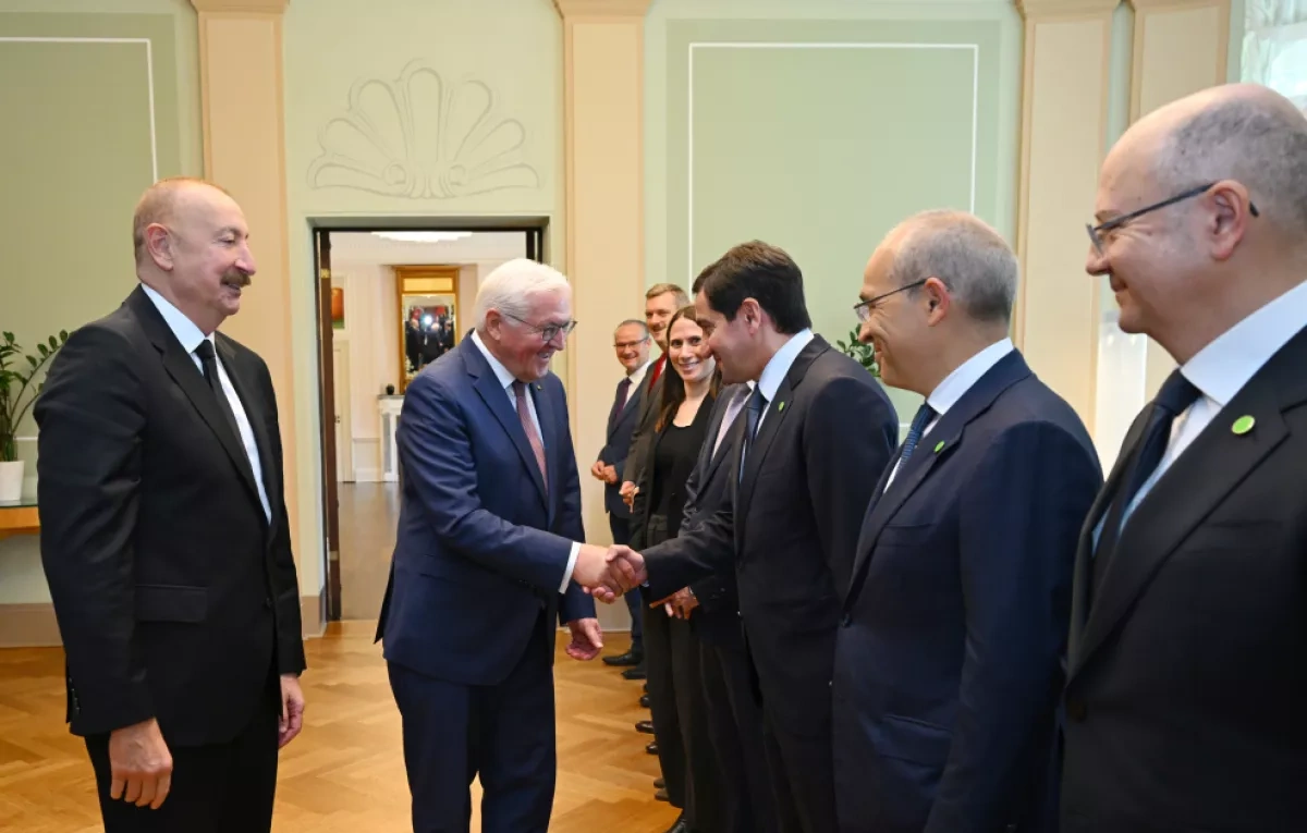 Azerbaijani and German presidents hold expanded meeting in Berlin PHOTO
