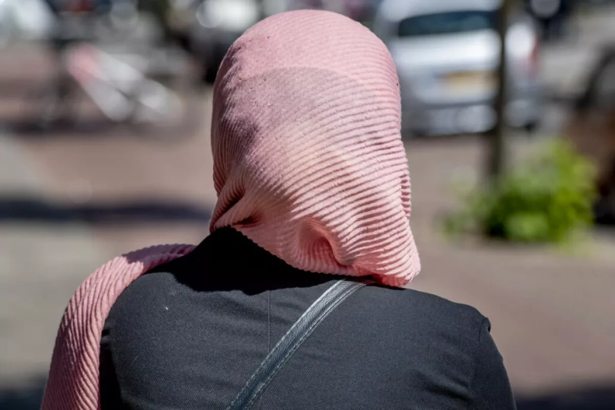 Belgian province dismisses teacher for wearing headscarf at work