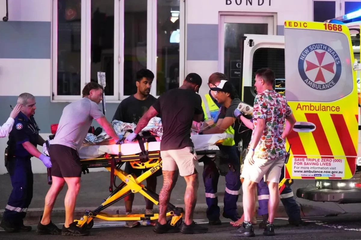 Sydney beach shooting kills 16, injures 40 during Hanukkah celebration