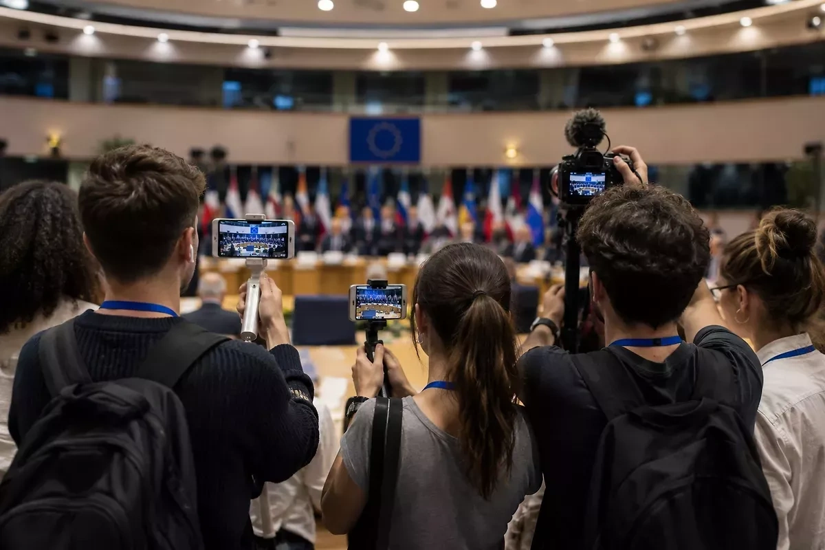 Politico: EU to allow influencers at summits if aligned with bloc values