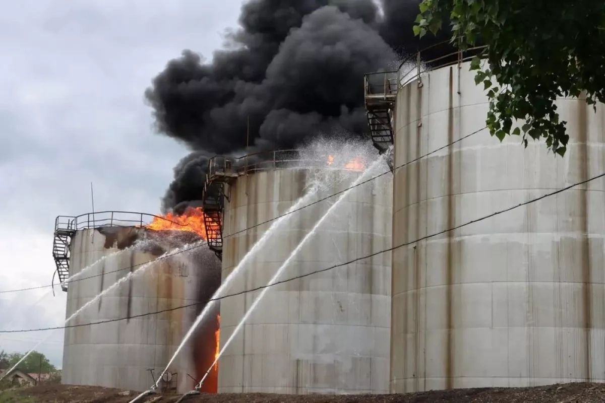 Severe blaze at oil depot triggers state of emergency in Russia’s Rostov