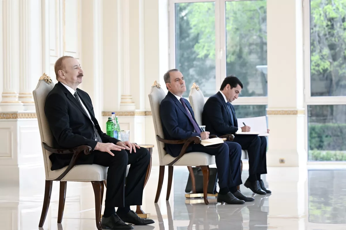 President Aliyev accepts credentials from new Somali ambassador PHOTO